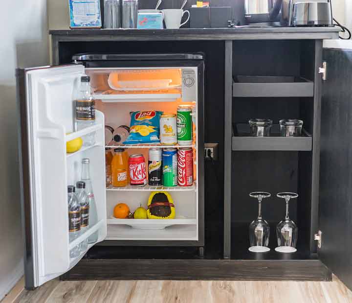 یخچال هتلی مینیبار (Mini-bar)