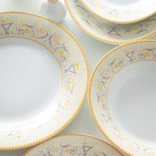سرویس غذا خوری 35 پارچه شهرزاد جنوا چینی زرین