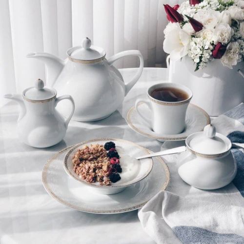 بررسی سرویس رومینا طلایی چینی زرین