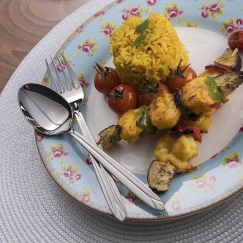 قاشق سرویس قاشق چنگال 124 پارچه پالرمو ناب استیل مدل جعبه چوبی استیل براق