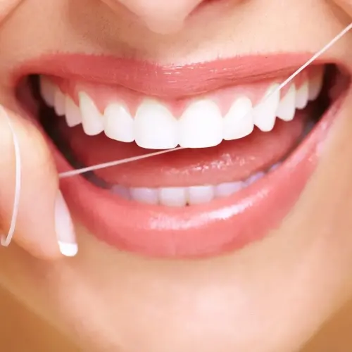 نخ دندان اورال بی 50متری مدل Oral-b Essential